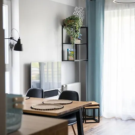 Apartament Pueblo Z Balkonem Διαμέρισμα *